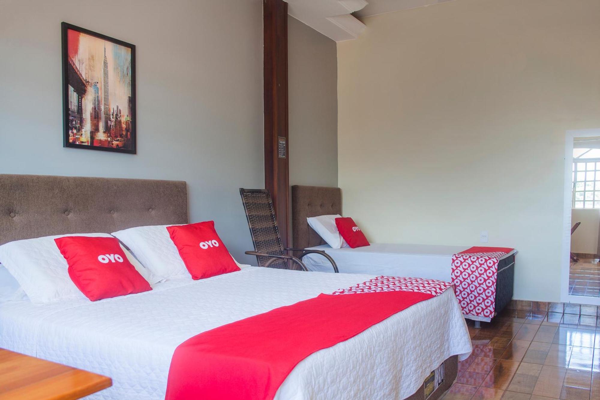 Oyo M&J Hotel Santo Antônio do Descoberto Dış mekan fotoğraf